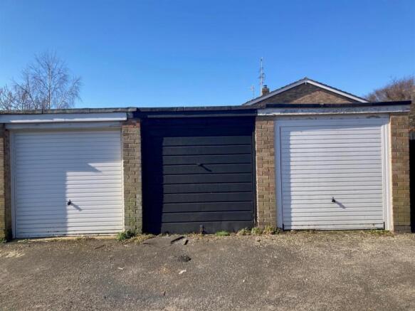 Garage = 17 Galsworthy - No 2.jpg