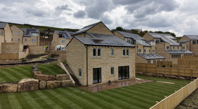5 bed Detached for sale Image 7