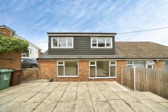 4 bed Semi-Detached for sale Image 7