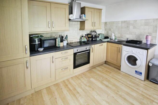 1 bed Apartment to rent Image 4