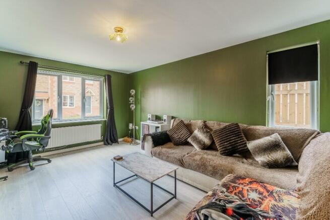 4 bed Detached for sale Image 4
