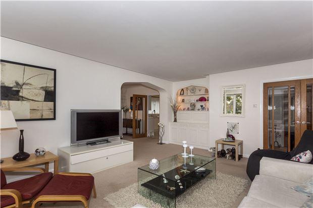 Sitting Room Photo 2