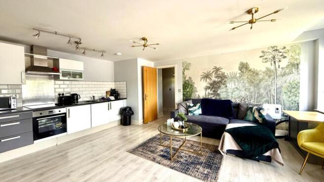 2 bed Apartment to rent Image 5