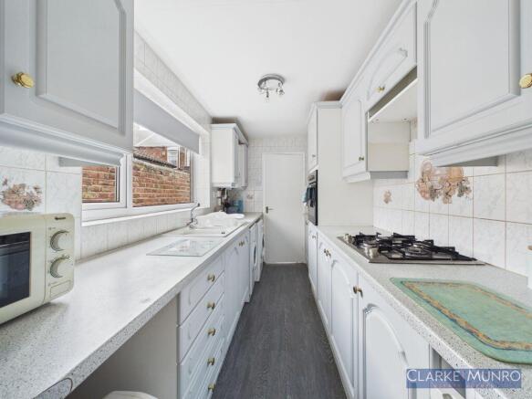 2 bed Terraced for sale Image 8