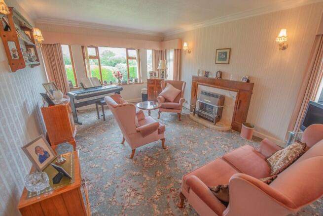 4 bed Detached for sale Image 6