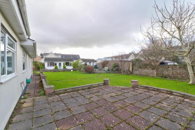 Rear garden v.jpg
