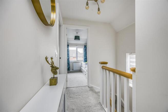 2 Birkbeck Close, Waterlooville-PorticoMarketing-S