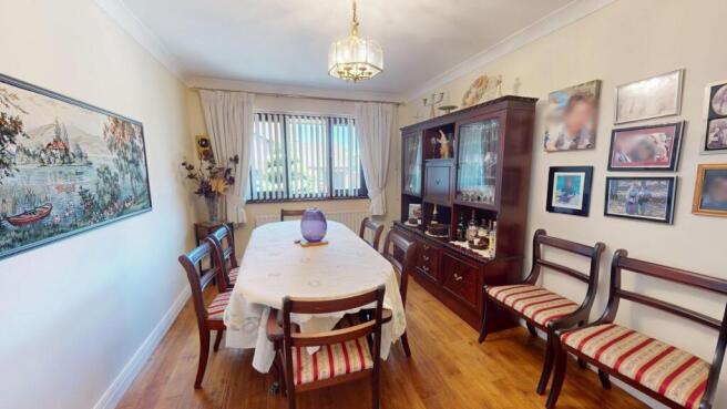 4 bed Detached for sale Image 10