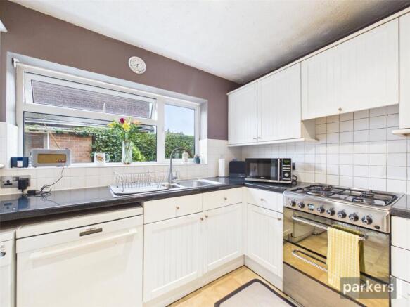Cornfield Road, Woodley, Reading, Berkshire, RG5 photo 3