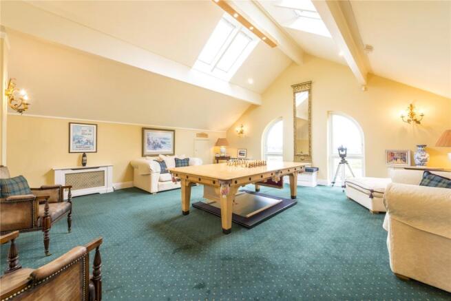 Landing/Games Hall