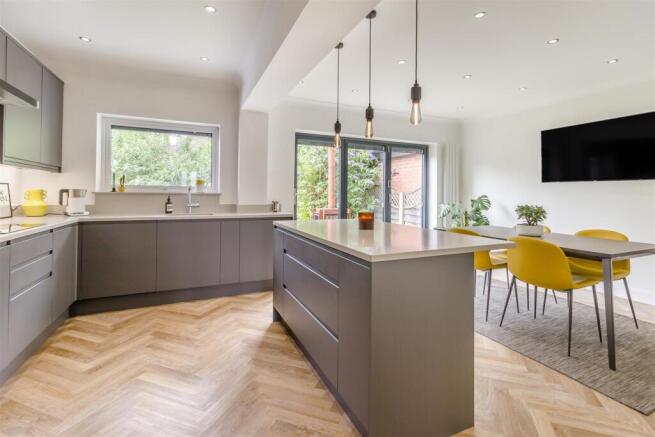 8609890-interior05.jpg