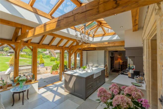 Kitchen/Dining Room
