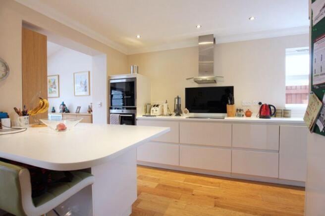 Kitchen/Dining...