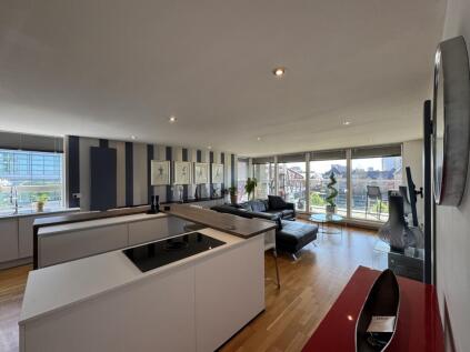 N V Building, 100 The Quays, Salford, M50 3BE