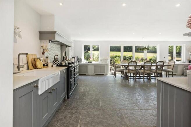 Kitchen/Breakfast Rm