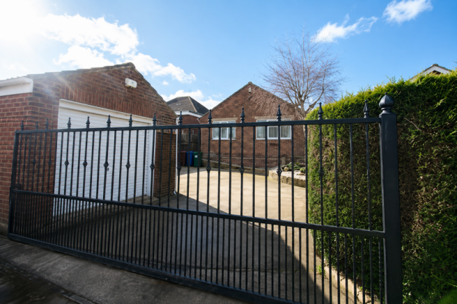 3 bed Detached Bungalow for sale Image 12