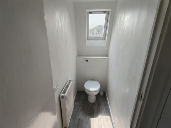 Toilet.jpg