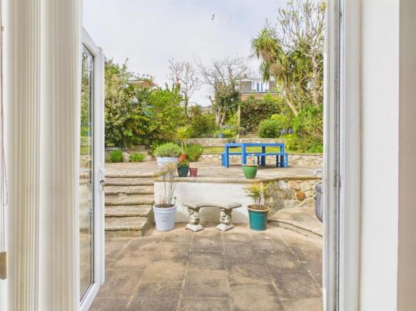 bed 1 patio doors .jpg