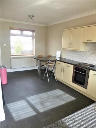 KITCHEN/ BREAKFAST ROOM