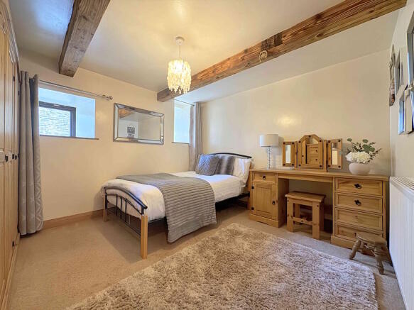 4 bed Cottage for sale Image 8