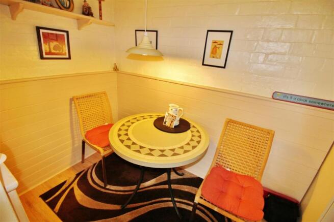 Breakfast Room.JPG