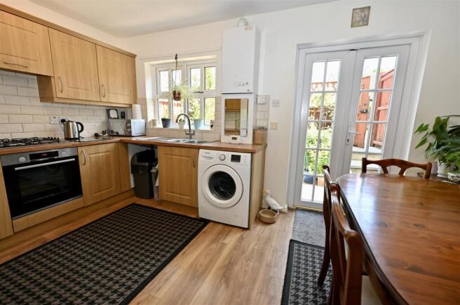 3 bed Terraced for sale Image 6