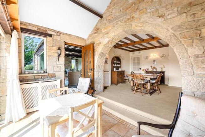 4 bed Detached for sale Image 8