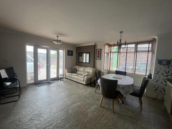 House Share to rent Image 8