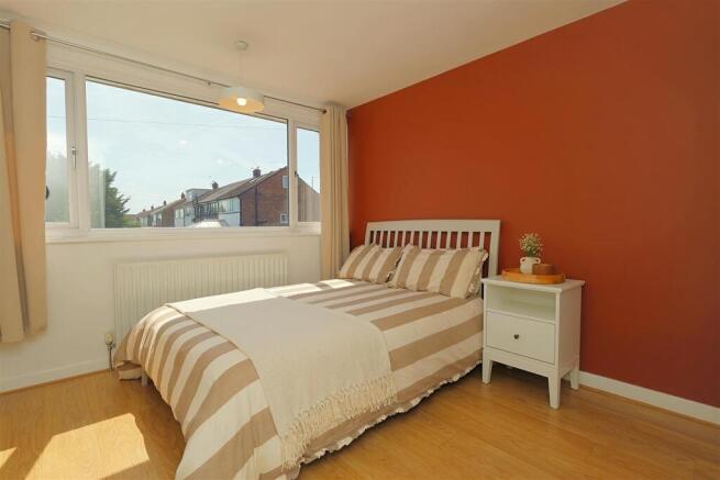 3 bed Terraced for sale Image 10