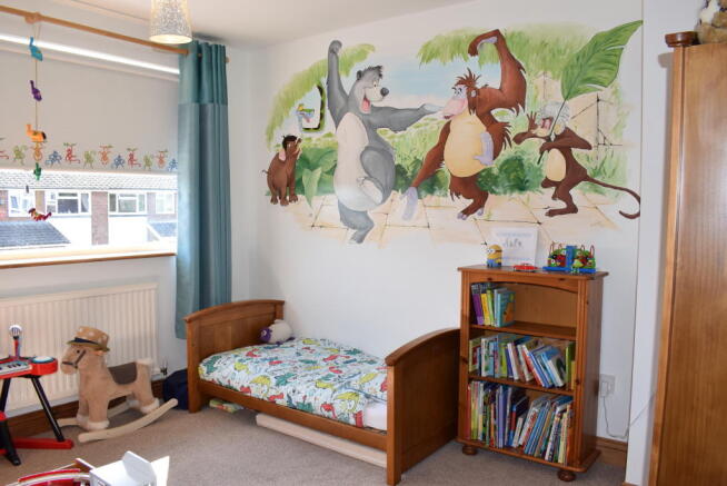 BEDROOM 2