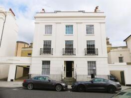 Flat 3, 5, Carlton Crescent, Southampton SO15 2EY