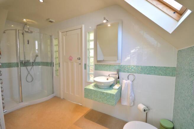 En-suite/Dressing Ro