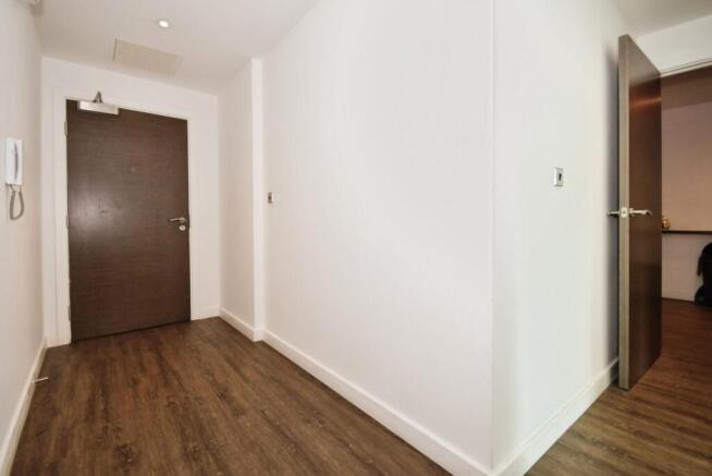 1 bed Apartment to rent Image 7