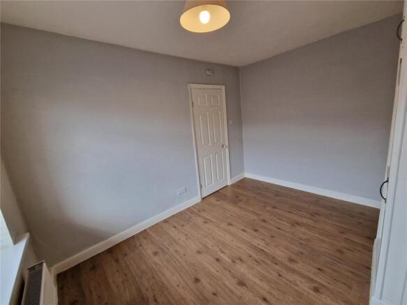 2 bed Terraced to rent Image 11