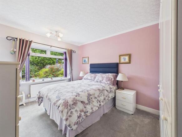 2 bed Semi-Detached Bungalow for sale Image 7