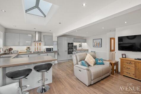 8 Dylan Road, Longton, Stoke-on-trent, Staffordshire, ST3 1SR