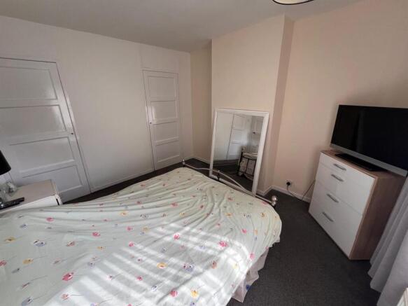 3 bed Semi-Detached for sale Image 12