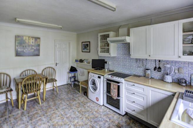Kitchen / Brea...
