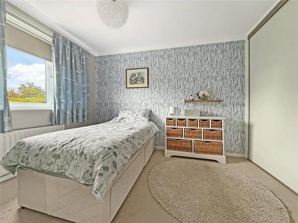 4 bed Semi-Detached for sale Image 5
