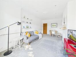 Flat 3, 71, Ewell Road, Surbiton KT6 6AH