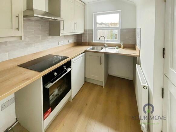 3 bed Terraced to rent Image 4