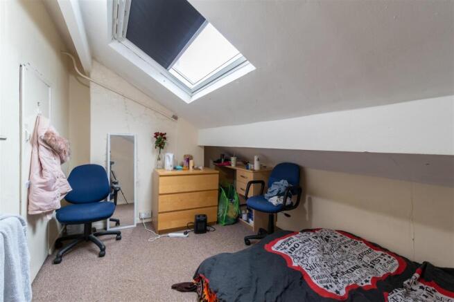 3 bed House to rent Image 6