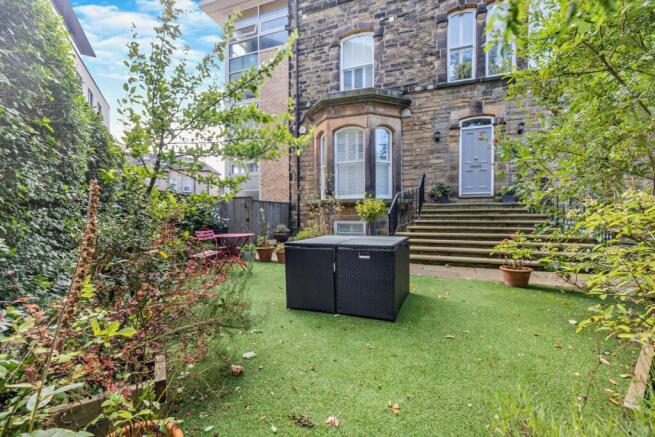 4 bed Apartment for sale Image 4