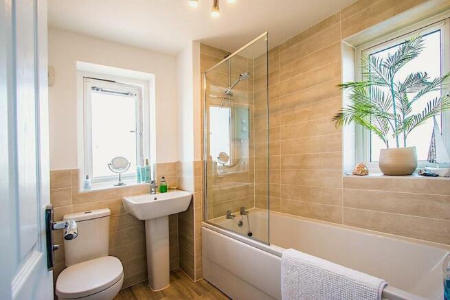 Family Bathroom.jpg