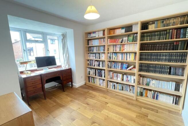 Photo 10