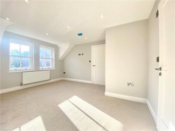 3 bed End of Terrace to rent Image 9