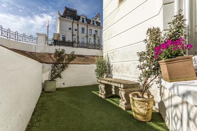 1, 171 Kingsway-1...