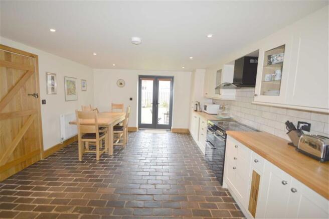 KITCHEN/DINER