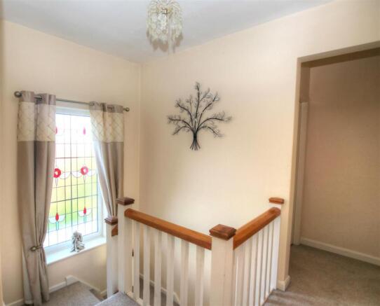 FIRST FLOOR LANDING