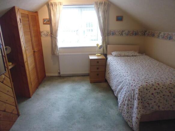 Upstairs - bedroom f